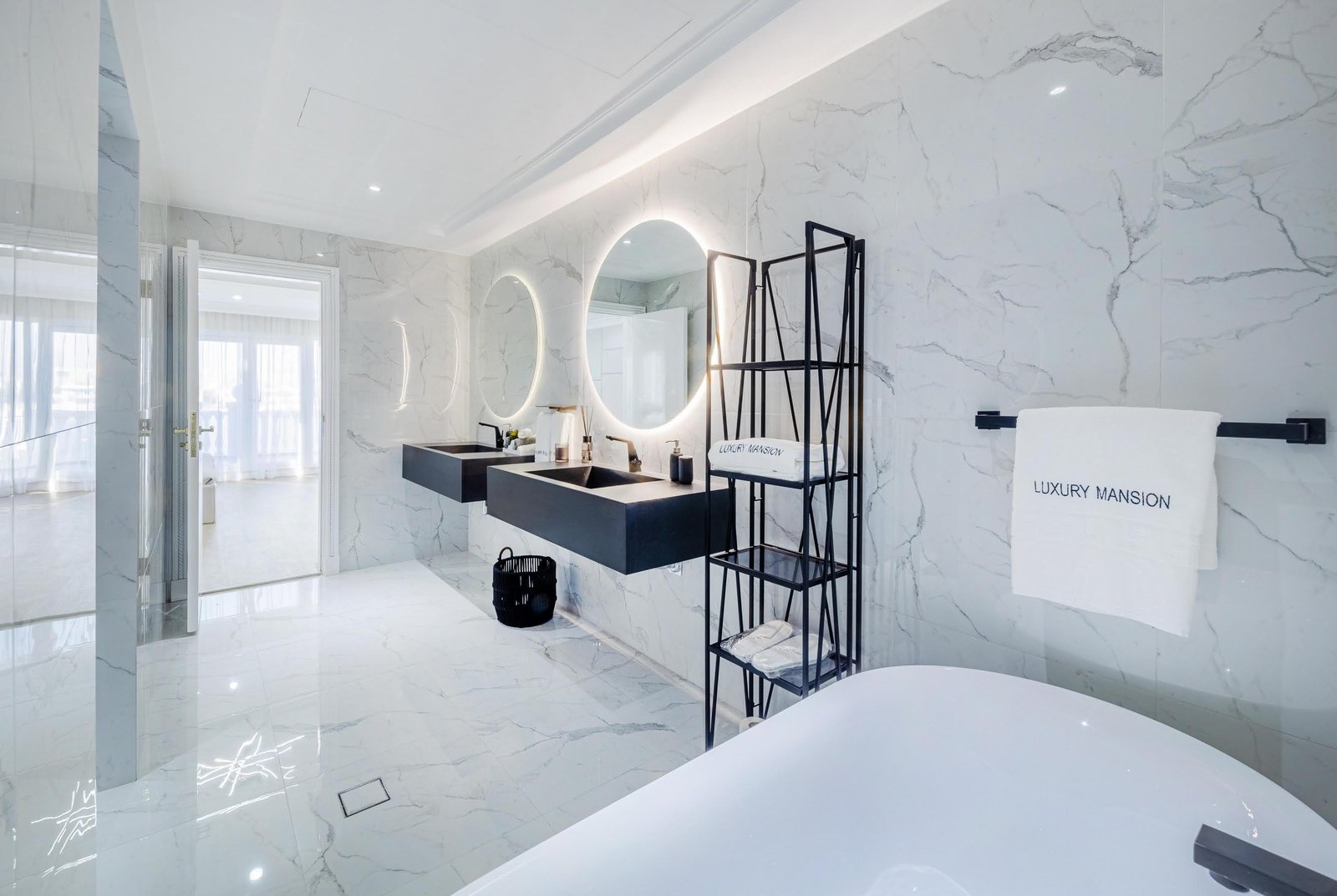 6 Bedroom Villa O FROND at the Palm Jumeirah full screen image